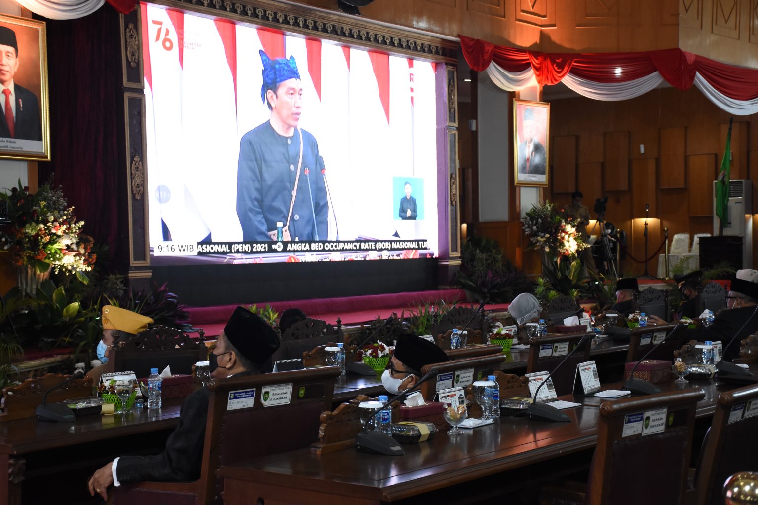 Mendengarkan Pidato Kenegaraan Presiden Republik Indonesia Dalam Rangka HUT Kemerdekaan RI Ke 76