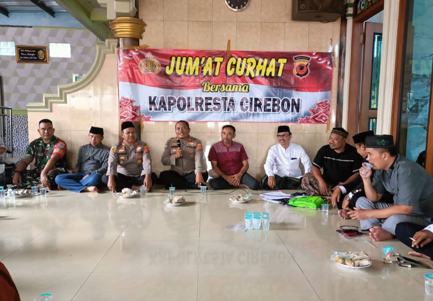 Polresta Cirebon Gelar Jumat Curhat di Masjid Al Mu’awanah Sedong