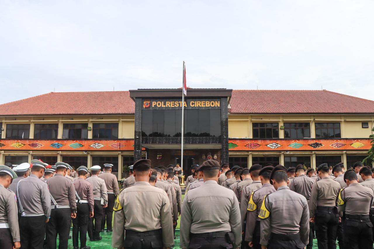 Polresta Cirebon Laksanakan Apel Pagi, Wakapolresta Berikan Arahan Terkait Kesiapsiagaan Dan Tugas Kepolisian