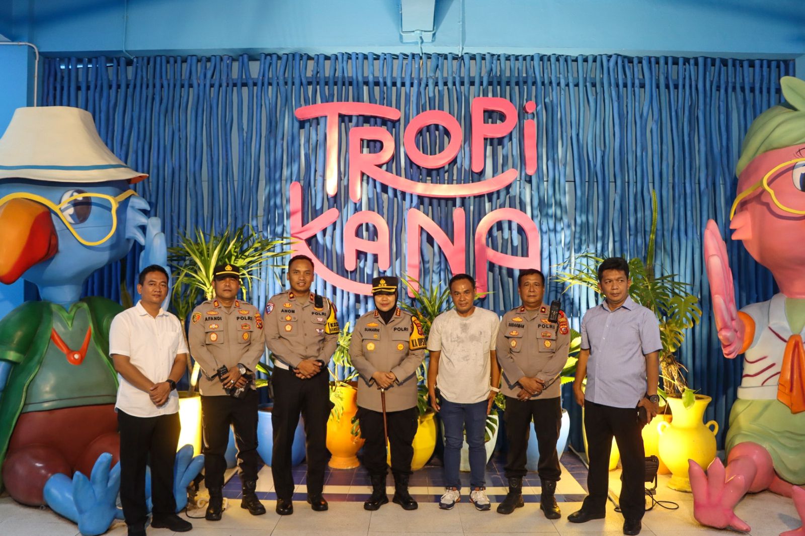 Kapolresta Cirebon Pimpin Patroli Obyek Wisata Tropikana Waterpark