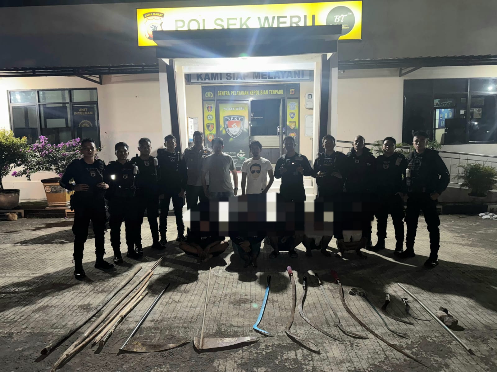 Tim Patroli Raimas Macan Kumbang 852 Polresta Cirebon Gagalkan Tawuran dan Tangkap Orang Diduga Mengonsumsi OKT