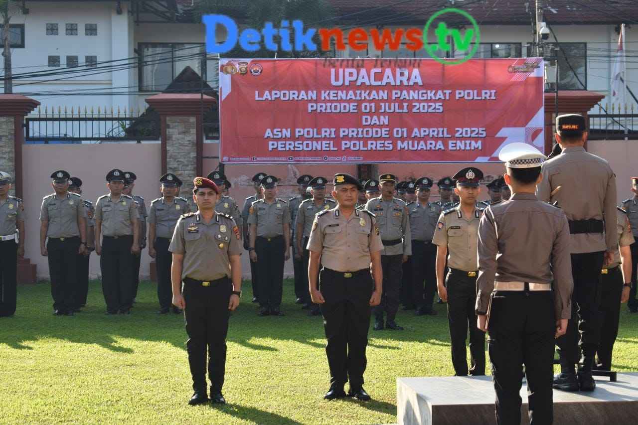 Tangis Haru Warnai Upacara Kenaikan Pangkat Polri Periode 1 Juli 2025 di Polres Muara Enim