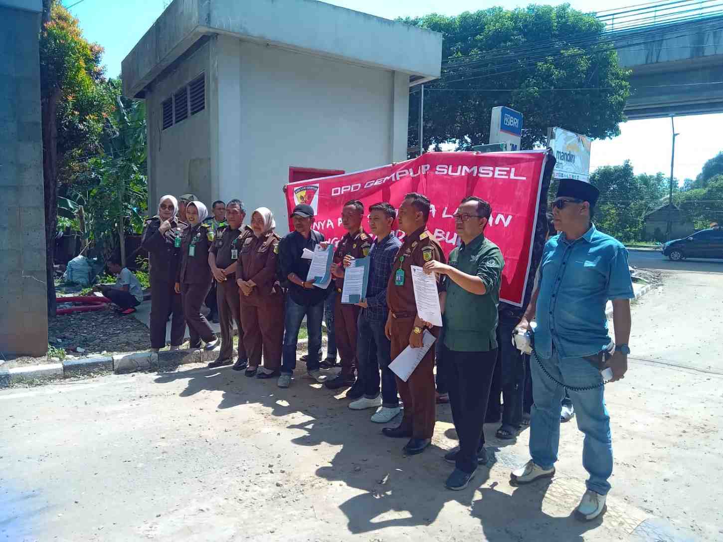 Diduga Rugikan Negara Miliaran, Gempur Sumsel Laporkan Mega Korupsi Pengadaan Gearbox PT Semen Baturaja ke Kejati