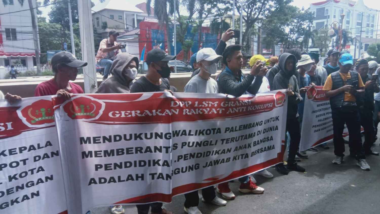 Skandal Pendidikan di Palembang : Dana BOS Diduga Dikorupsi, Anak Kepsek Disulap Jadi Operator Sekolah