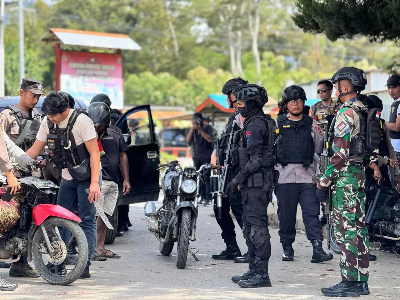Patroli Terpadu hingga Hakim Adat, Sinergi Amankan Papua