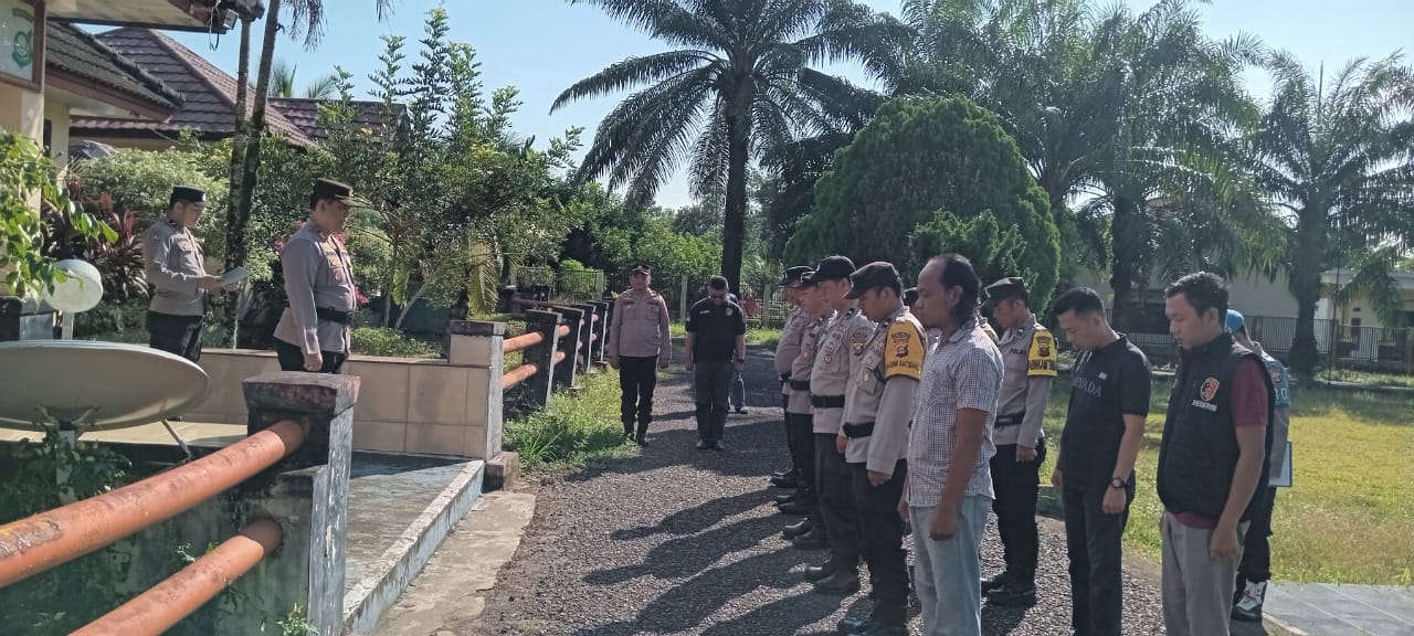 Apel Pagi Polsek Sungai Rotan Arahkan Personil Maksimalkan Pelayanan Kepada Masyarakat