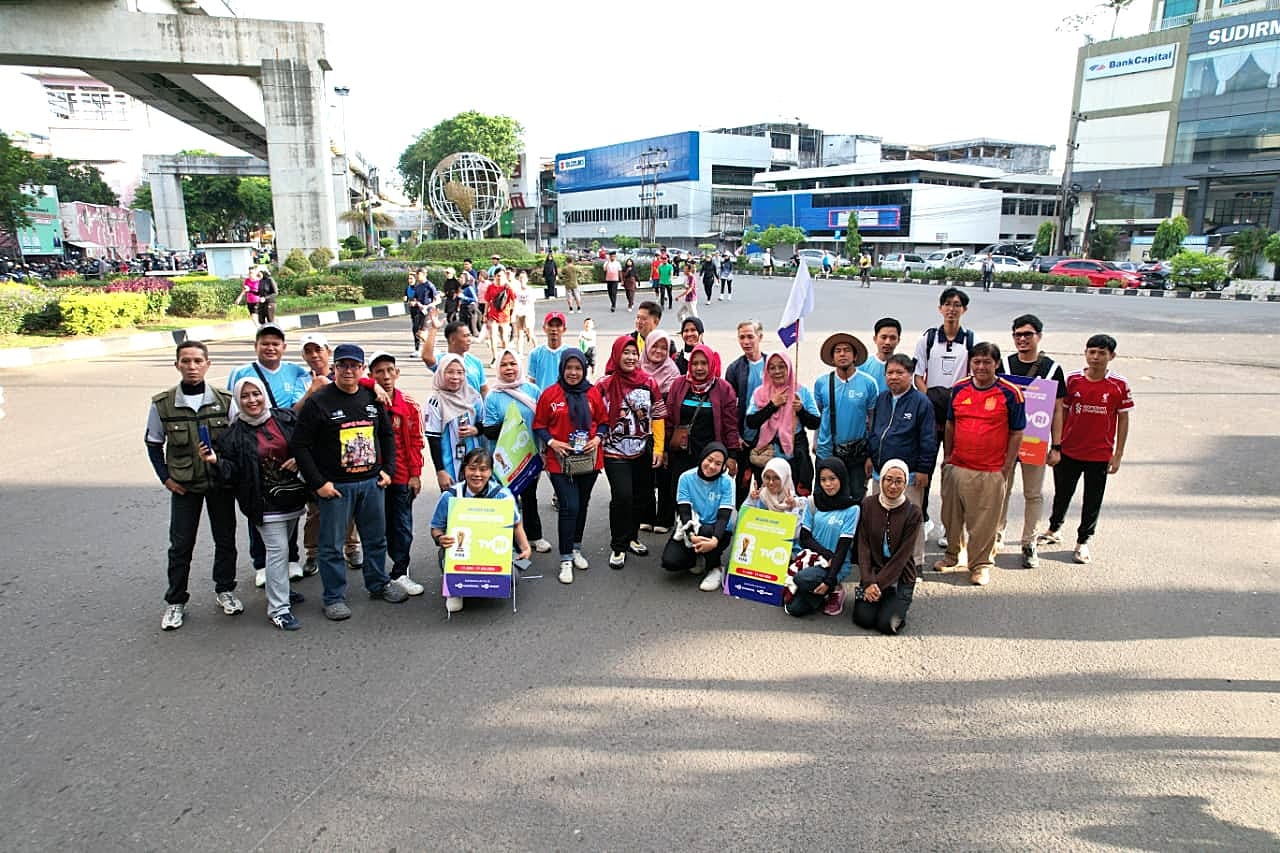 Semarakkan Piala Dunia 2026, TVRI Sumsel Gelar Sosialisasi dan Bagi Brosur di CFD Sudirman
