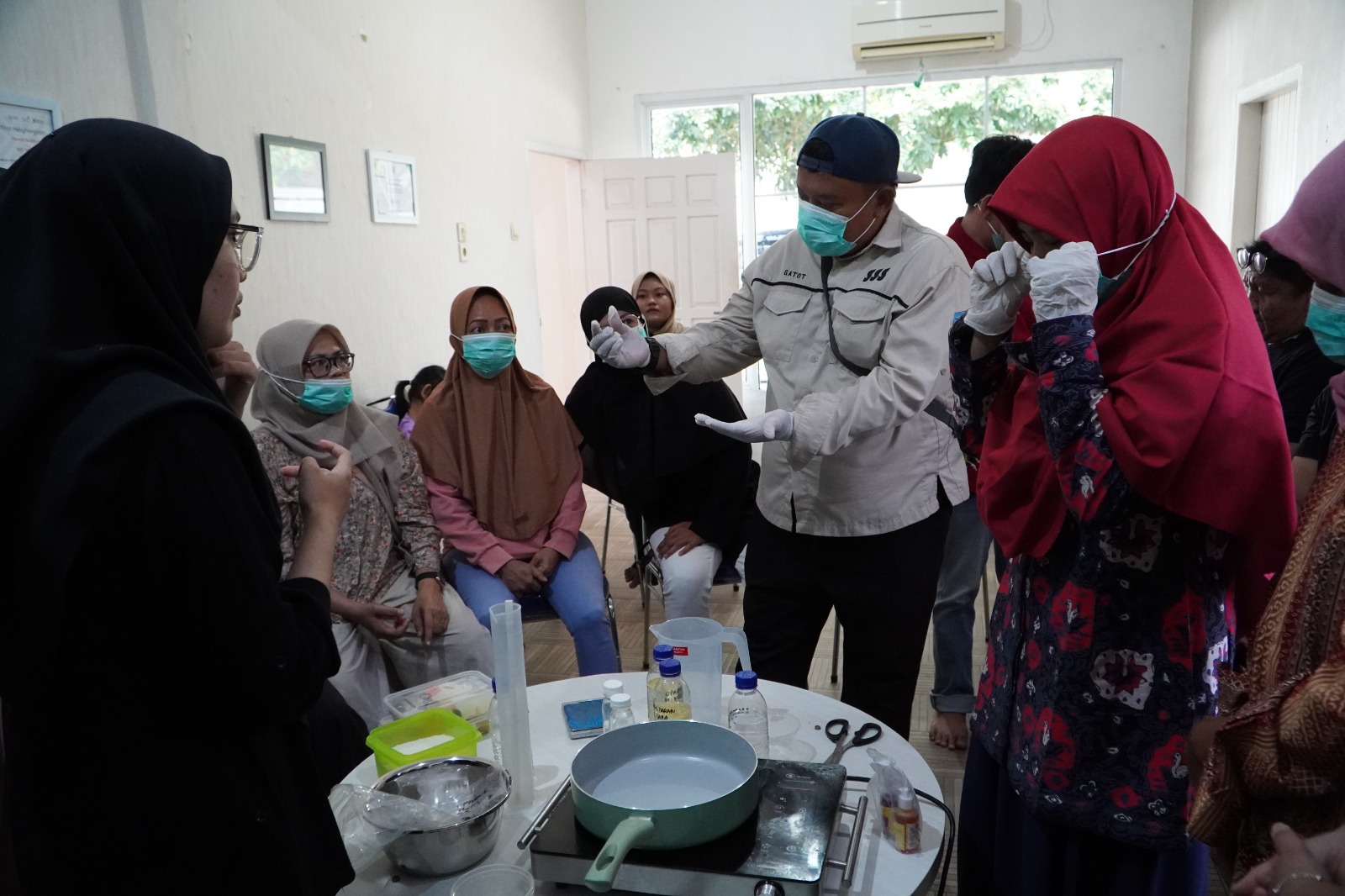 Aksi Nyata PLN S2JB dan Rumah BUMN Jambi Ciptakan Wirausaha Bagi Penyandang Tunarungu