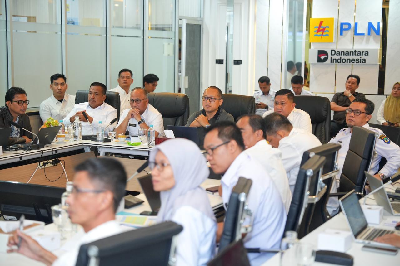 PLN UID S2JB Bersama Kemenhut dan Pemprov Sumsel Percepat Izin Listrik Desa Dikawasan Hutan