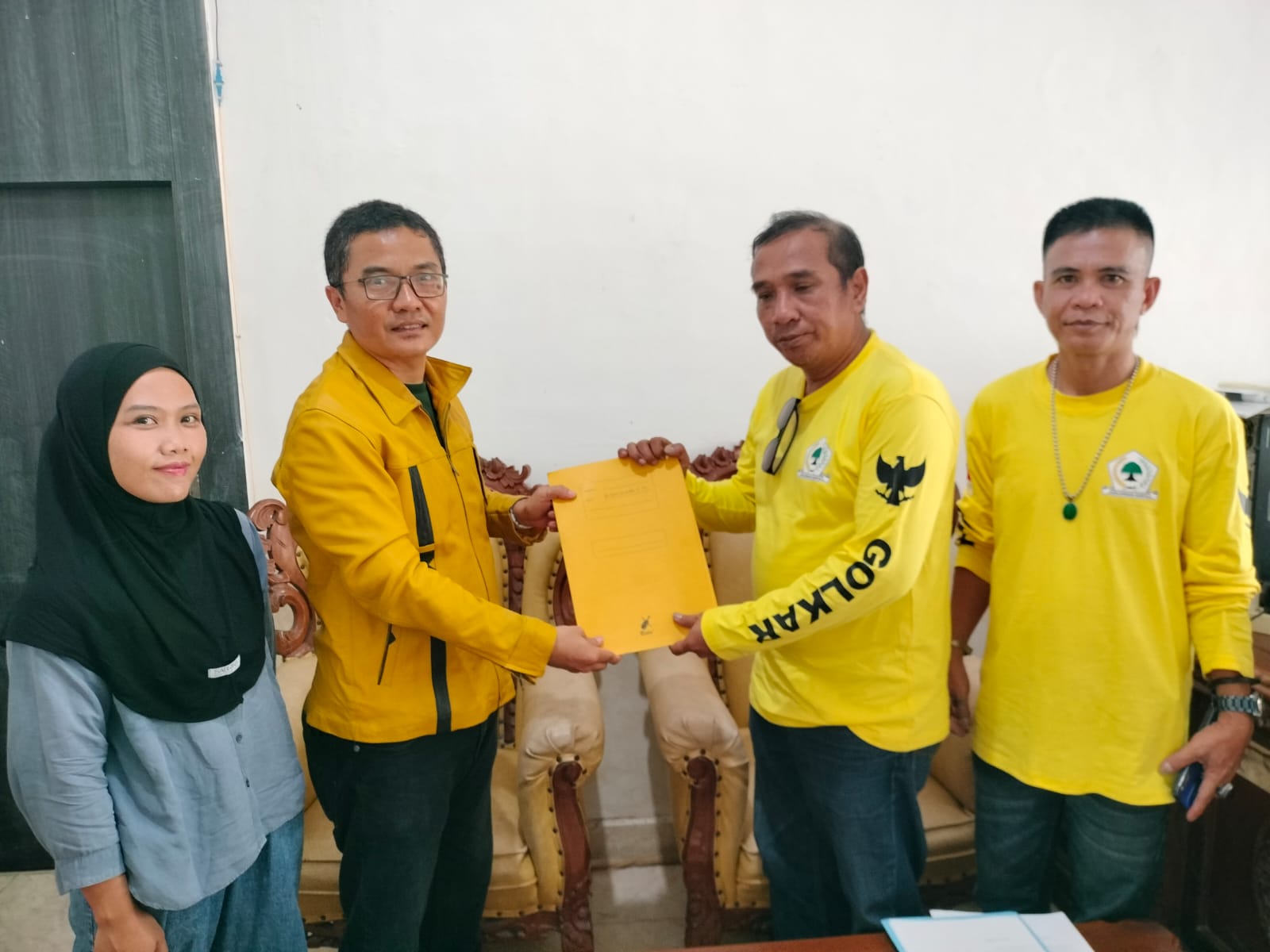 Dua Orang Calon Ketua Partai Golkar OKU Sudah Kembalikan Formulir Pendaftaran